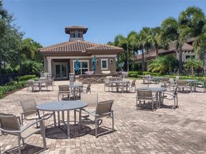 4200 Hillcrest Drive 405, Hollywood FL 33021