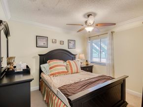 10 Lexington Lane E B, Palm Beach Gardens FL 33418