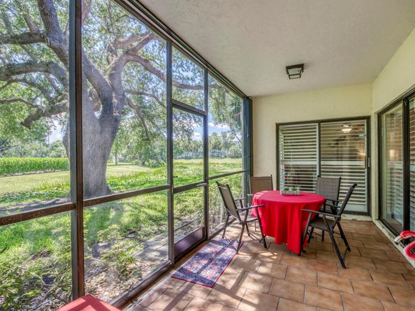 10 Lexington Lane E B, Palm Beach Gardens FL 33418