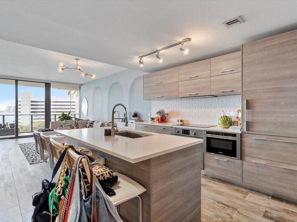 650 NE 32nd Street 606, Miami FL 33137