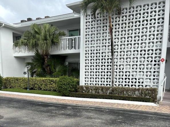 4201 S South Ocean Boulevard J2, South Palm Beach FL 33480