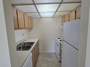 1854 Abbey Road 202, West Palm Beach FL 33415
