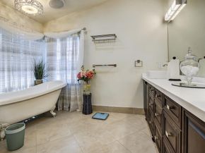 1210 NW 193rd Ave, Pembroke Pines FL 33029