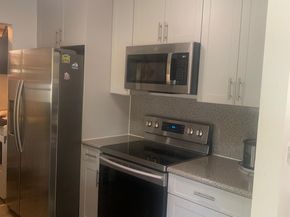 7450 Freedom St, Hollywood FL 33024