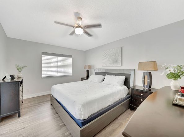 6010 N Golden Beauty Ln, Tamarac FL 33321