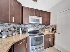 6010 N Golden Beauty Ln, Tamarac FL 33321