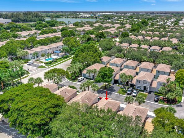 6010 N Golden Beauty Ln, Tamarac FL 33321