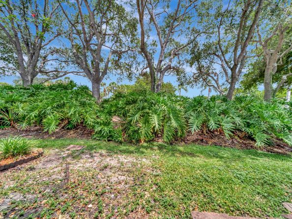 6010 N Golden Beauty Ln, Tamarac FL 33321