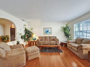 10402 NW 5th Mnr, Plantation FL 33324