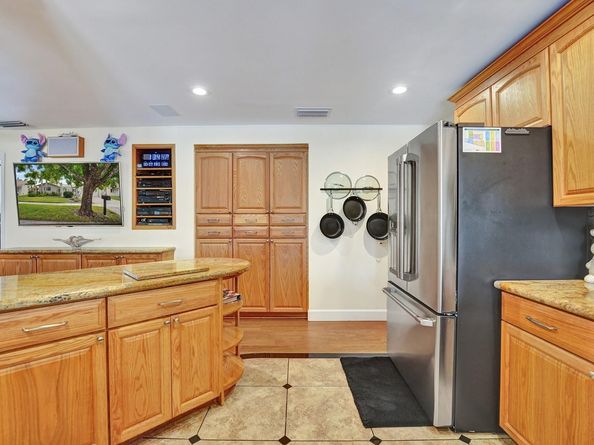 10402 NW 5th Mnr, Plantation FL 33324