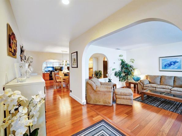 10402 NW 5th Mnr, Plantation FL 33324