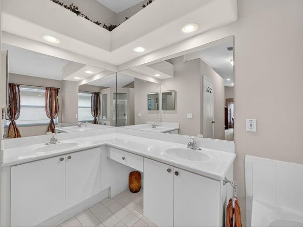 6219 Grand Cypress Circle, Lake Worth FL 33463