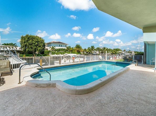 2311 NE 36th Street 1a, Lighthouse Point FL 33064