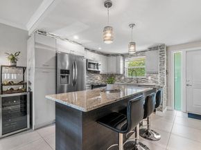 2311 NE 36th Street 1a, Lighthouse Point FL 33064