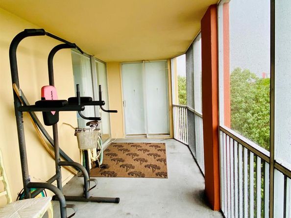 1750 NE 191st Street 600, Miami FL 33179
