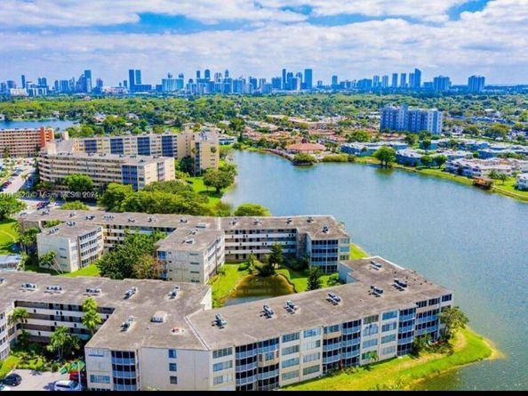 1750 NE 191st Street 600, Miami FL 33179
