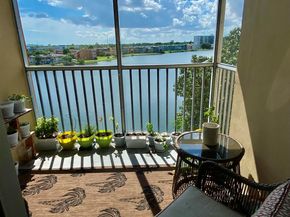 1750 NE 191st Street 600, Miami FL 33179