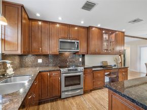 221 NE 57th St, Oakland Park FL 33334