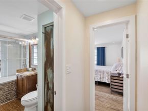 221 NE 57th St, Oakland Park FL 33334