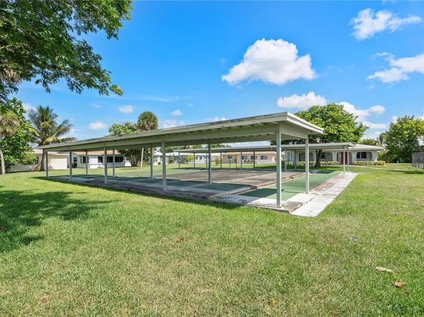 6202 NW 70th Ave, Tamarac FL 33321