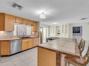 6202 NW 70th Ave, Tamarac FL 33321