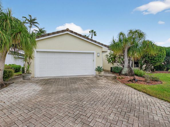 20432 Woodbridge Lane, Boca Raton FL 33434