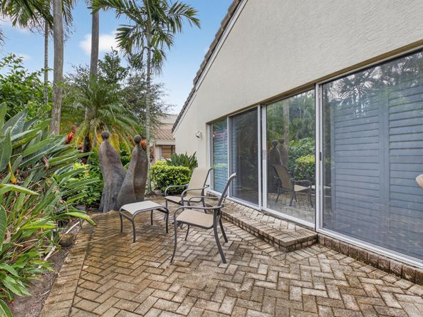 20432 Woodbridge Lane, Boca Raton FL 33434