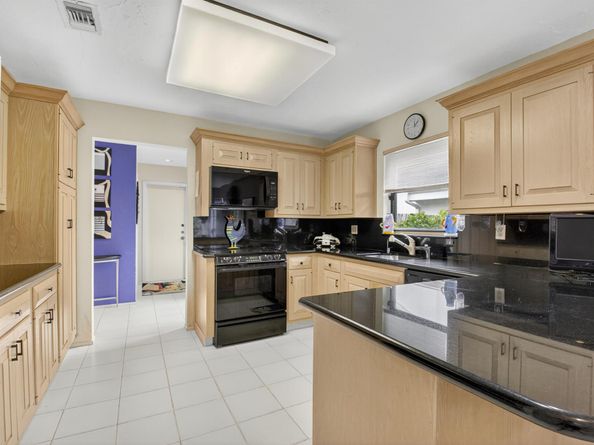 20432 Woodbridge Lane, Boca Raton FL 33434
