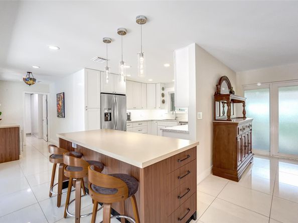 5930 NE 15th Ave, Fort Lauderdale FL 33334