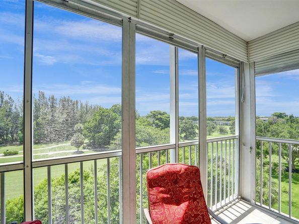 3250 N Palm Aire Dr 607, Pompano Beach FL 33069