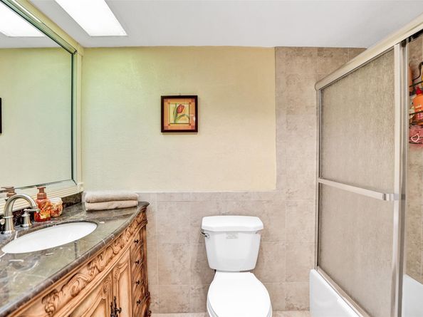 3250 N Palm Aire Dr 607, Pompano Beach FL 33069
