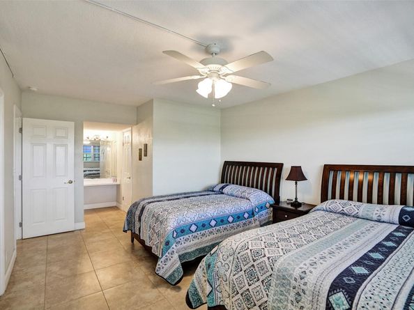 3250 N Palm Aire Dr 607, Pompano Beach FL 33069