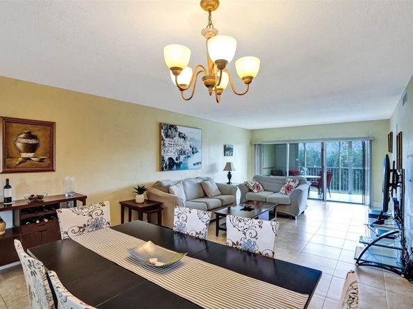 3250 N Palm Aire Dr 607, Pompano Beach FL 33069