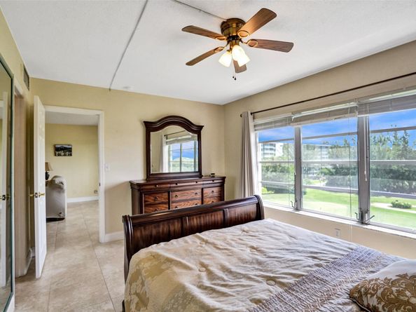3250 N Palm Aire Dr 607, Pompano Beach FL 33069