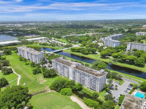 3250 N Palm Aire Dr 607, Pompano Beach FL 33069