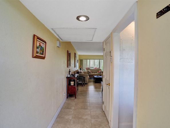 3250 N Palm Aire Dr 607, Pompano Beach FL 33069