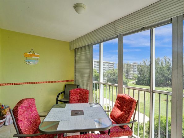 3250 N Palm Aire Dr 607, Pompano Beach FL 33069