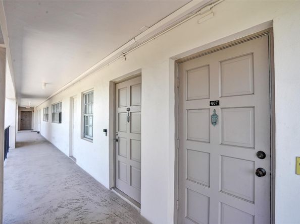 3250 N Palm Aire Dr 607, Pompano Beach FL 33069