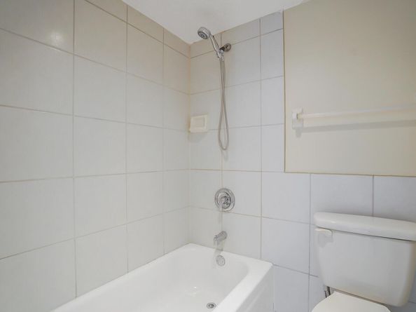 9070 Lime Bay Boulevard 214, Tamarac FL 33321