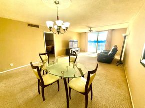 427 Golden Isles Dr 14B, Hallandale Beach FL 33009