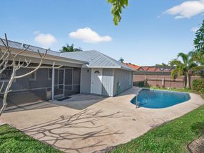 28 Hickory Hill Road, Tequesta FL 33469