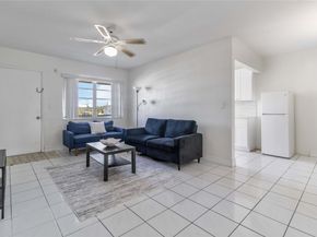 52 NE 204th St 31, Miami FL 33179