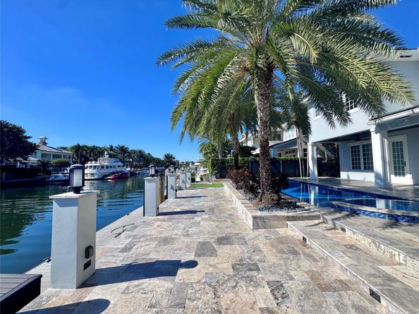 1744 SE 9th St, Fort Lauderdale FL 33316