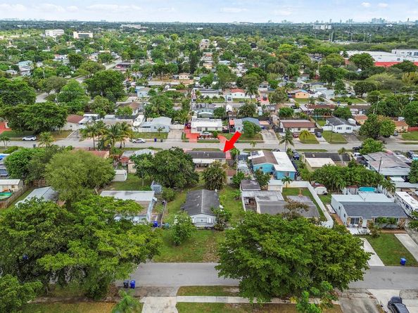 1400 N 70th Avenue, Hollywood FL 33024