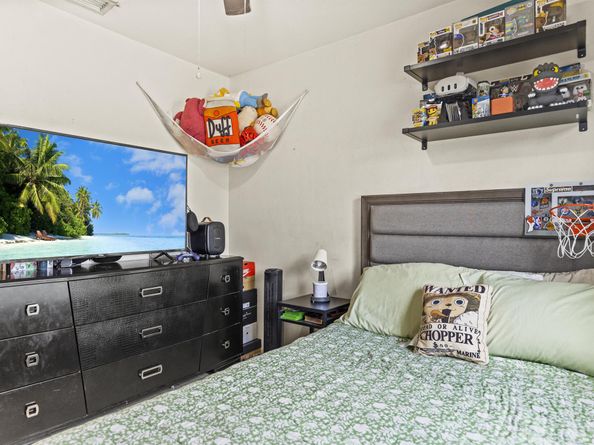 1400 N 70th Avenue, Hollywood FL 33024