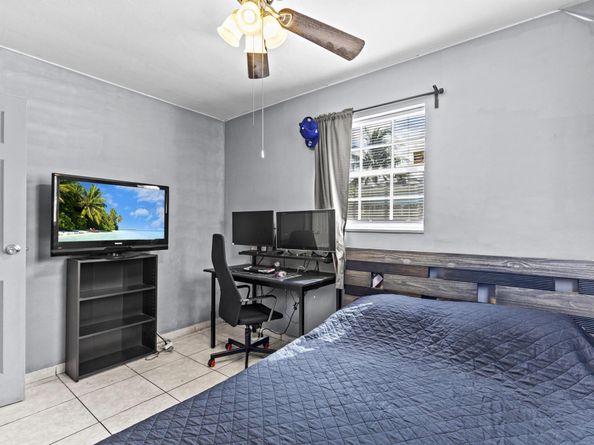 1400 N 70th Avenue, Hollywood FL 33024