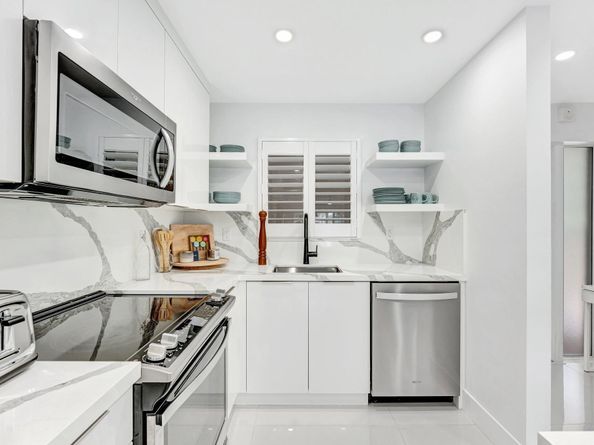 1198 Hillsboro Mile 104, Hillsboro Beach FL 33062