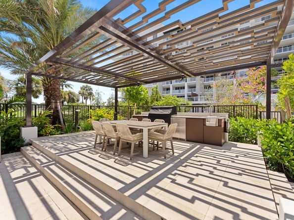 210 SE Mizner Boulevard 301, Boca Raton FL 33432