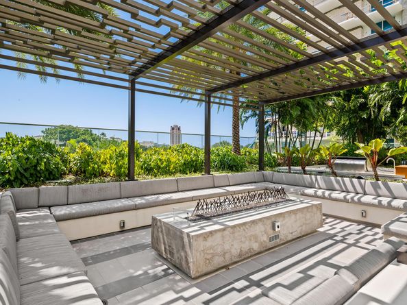 210 SE Mizner Boulevard 301, Boca Raton FL 33432