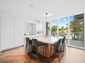 210 SE Mizner Boulevard 301, Boca Raton FL 33432